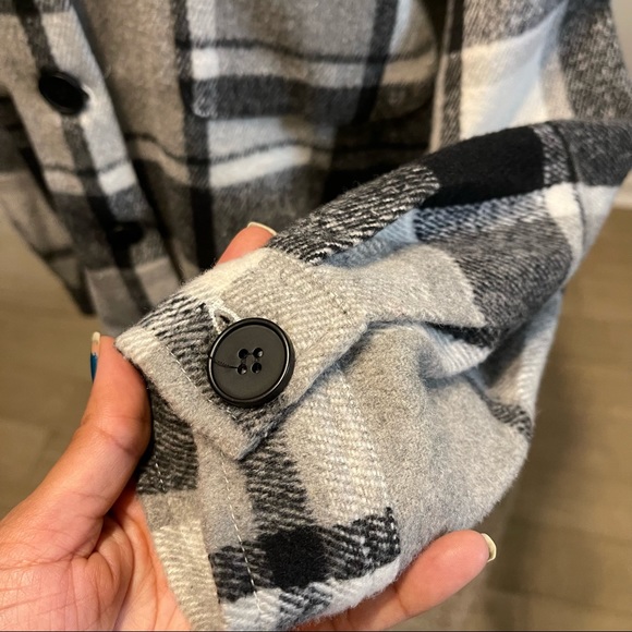 Plaid Shacket - Picture 4 of 6